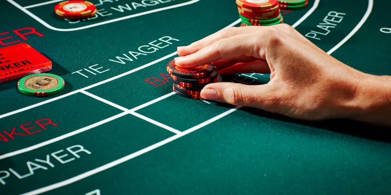 Các trường hợp cụ thể khi áp dụng luật chơi bài baccarat bảo hiểm